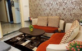 Aditya Premium Homestay- Furnished Air Conditioned- 2Bhk